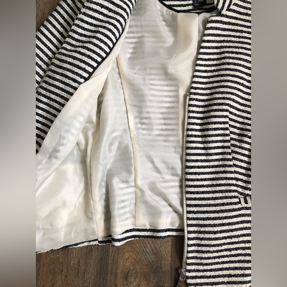 H&M Zipper Blazer Size US 2 - Picture 4 of 6